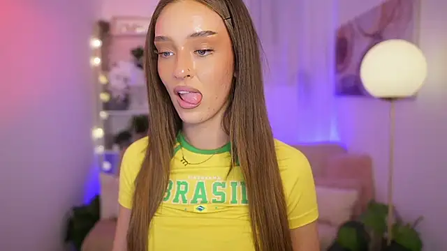 Snapshot of Clara_Nia chatting on January 11, 2026, 7:21 pm Clara Nia online show from January 11, 2026, 7:21 pm