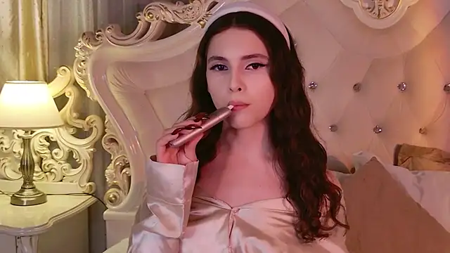 Snapshot of GIGI_DAV chatting on November 10, 2025, 8:58 pm GIGI DAV online show from November 10, 2025, 8:58 pm