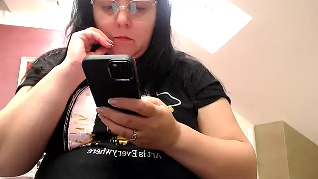 Snapshot of Wetandnaughtyxx chatting on April 18, 2026, 7:22 am Wetandnaughtyxx online show from April 18, 2026, 7:22 am
