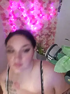 Snapshot of Jinyxx3 chatting on February 25, 2025, 11:10 am Jinyxx3 online show from February 25, 2025, 11:10 am