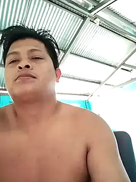 Snapshot of redso97 chatting on January 24, 2025, 8:43 pm redso97 online show from January 24, 2025, 8:43 pm