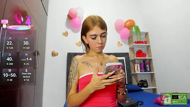 Snapshot of Nicol_TransGirl chatting on May 27, 2026, 5:04 am Nicol TransGirl online show from May 27, 2026, 5:04 am