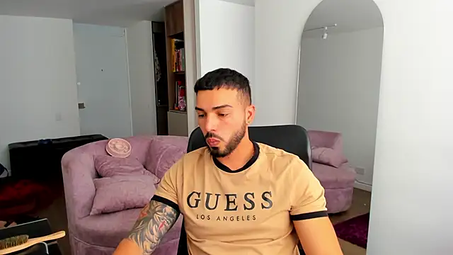 lorenzo blanc online show from February 24, 2025, 6:47 pm