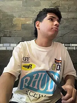 Santiago-Thompson online show from November 26, 2025, 10:32 pm