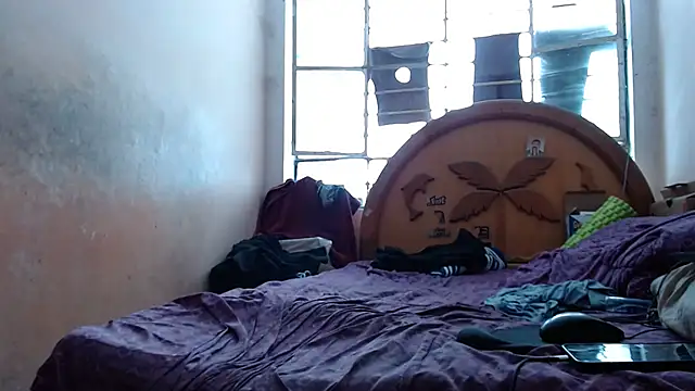 nakedlima online show from April 14, 2026, 5:29 pm