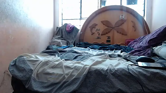 nakedlima online show from December 21, 2025, 4:30 pm