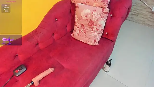 Snapshot of AlexxaSmall chatting on September 11, 2025, 2:00 am AlexxaSmall online show from September 11, 2025, 2:00 am