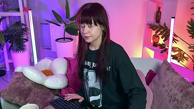 MisaPage online show from October 6, 2025, 12:12 am