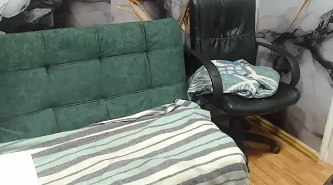 Snapshot of emily_fox_3 chatting on February 17, 2025, 11:55 am emily fox 3 online show from February 17, 2025, 11:55 am