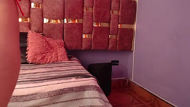 Snapshot of emily_fox_3 chatting on February 28, 2025, 10:17 pm emily fox 3 online show from February 28, 2025, 10:17 pm