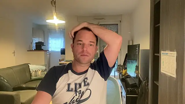 Snapshot of Funnyjul31 chatting on January 19, 2026, 4:22 pm Funnyjul31 online show from January 19, 2026, 4:22 pm