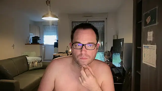 Snapshot of Funnyjul31 chatting on February 2, 2026, 4:28 pm Funnyjul31 online show from February 2, 2026, 4:28 pm