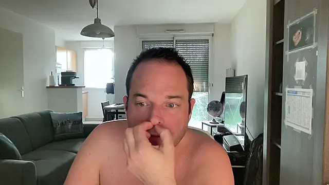 Snapshot of Funnyjul31 chatting on February 6, 2026, 4:25 pm Funnyjul31 online show from February 6, 2026, 4:25 pm