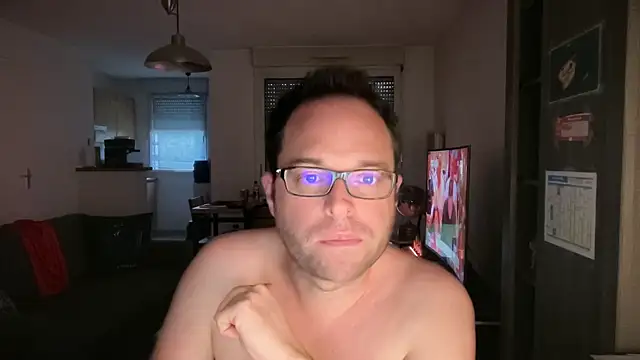 Snapshot of Funnyjul31 chatting on March 25, 2026, 6:07 pm Funnyjul31 online show from March 25, 2026, 6:07 pm