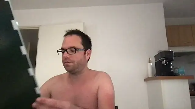 Snapshot of Funnyjul31 chatting on March 19, 2026, 4:40 pm Funnyjul31 online show from March 19, 2026, 4:40 pm