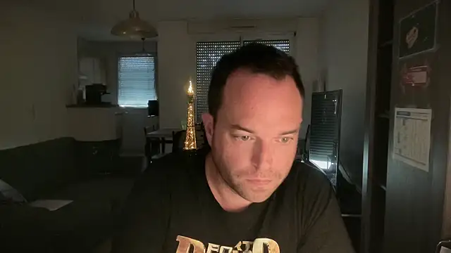 Snapshot of Funnyjul31 chatting on April 12, 2026, 2:20 pm Funnyjul31 online show from April 12, 2026, 2:20 pm