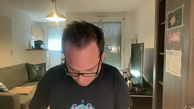 Snapshot of Funnyjul31 chatting on April 1, 2026, 2:03 pm Funnyjul31 online show from April 1, 2026, 2:03 pm