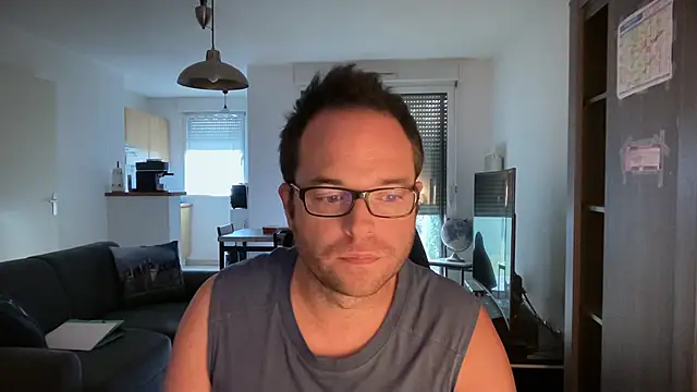 Funnyjul31 online show from October 8, 2025, 8:27 am