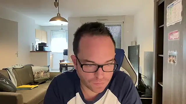 Funnyjul31 online show from March 22, 2025, 10:28 am