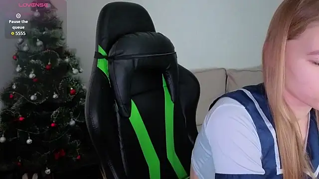 Snapshot of maria_plaudice chatting on December 21, 2025, 6:48 am maria plaudice online show from December 21, 2025, 6:48 am