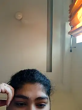 Snapshot of naina78910 chatting on February 18, 2025, 9:43 am naina78910 online show from February 18, 2025, 9:43 am