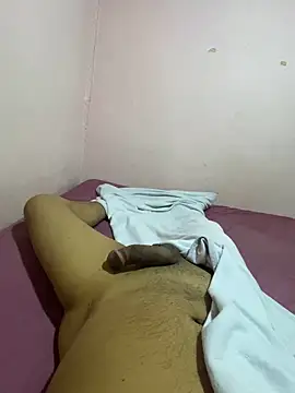 Dessylaaa24 online show from February 17, 2025, 1:22 pm