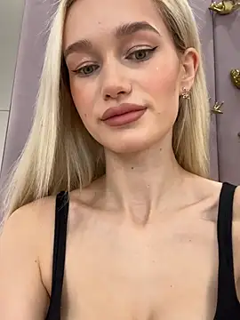 KristinaDane online show from March 20, 2025, 3:13 am