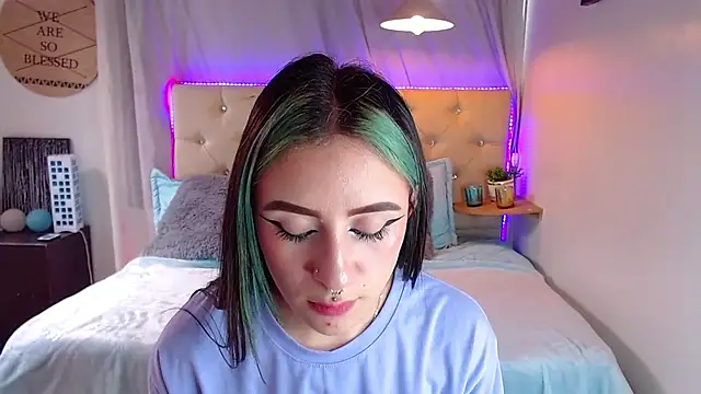 Snapshot of melodygirl__ chatting on February 5, 2025, 7:42 pm melodygirl online show from February 5, 2025, 7:42 pm