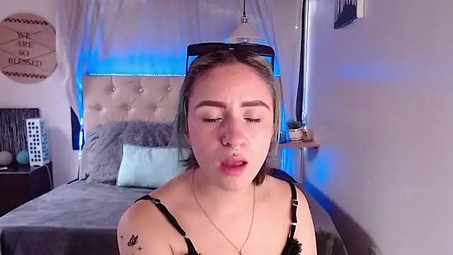 Snapshot of melodygirl__ chatting on March 11, 2025, 7:58 pm melodygirl online show from March 11, 2025, 7:58 pm