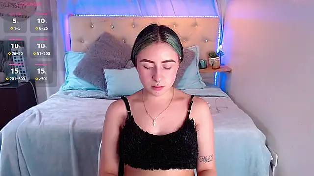 Snapshot of melodygirl__ chatting on February 7, 2025, 8:31 pm melodygirl online show from February 7, 2025, 8:31 pm