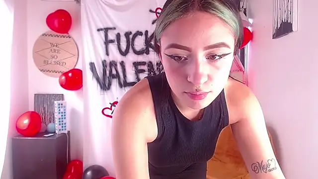 Snapshot of melodygirl__ chatting on February 15, 2025, 7:28 pm melodygirl online show from February 15, 2025, 7:28 pm