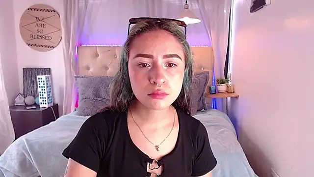 Snapshot of melodygirl__ chatting on February 28, 2025, 3:15 pm melodygirl online show from February 28, 2025, 3:15 pm