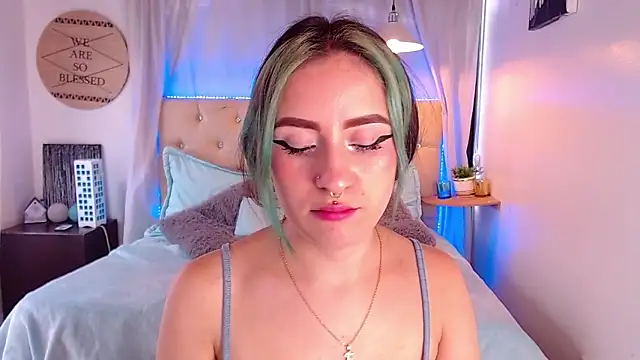 Snapshot of melodygirl__ chatting on February 23, 2025, 4:24 pm melodygirl online show from February 23, 2025, 4:24 pm