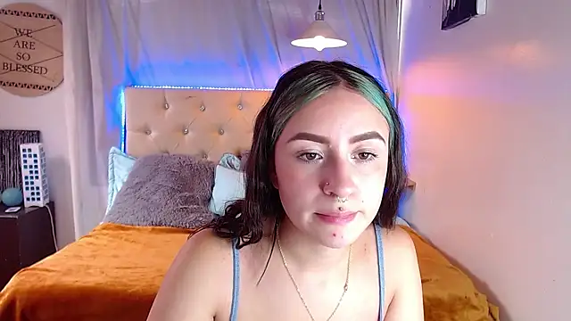 Snapshot of melodygirl__ chatting on February 4, 2025, 8:17 pm melodygirl online show from February 4, 2025, 8:17 pm