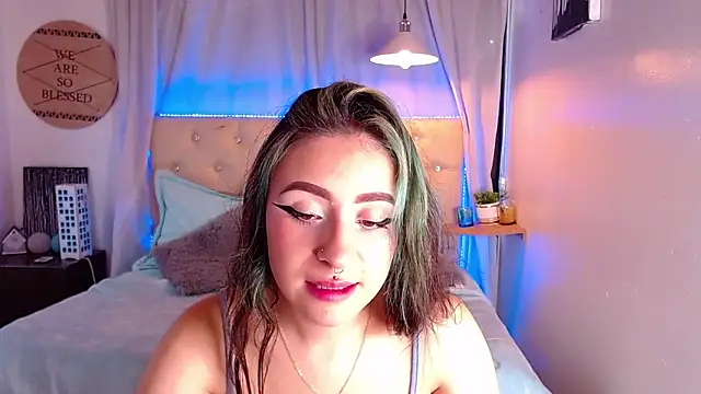 Snapshot of melodygirl__ chatting on February 23, 2025, 1:21 pm melodygirl online show from February 23, 2025, 1:21 pm