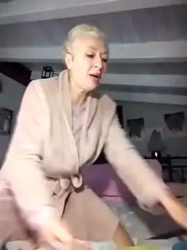 divinaerotica online show from March 17, 2026, 5:27 pm