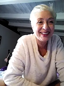 divinaerotica online show from April 1, 2026, 1:41 pm