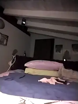 divinaerotica online show from December 22, 2025, 8:20 pm