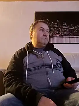 Snapshot of Pourleplasirs chatting on February 27, 2025, 10:31 pm Pourleplasirs online show from February 27, 2025, 10:31 pm