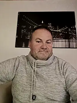 Snapshot of Pourleplasirs chatting on November 29, 2025, 9:15 pm Pourleplasirs online show from November 29, 2025, 9:15 pm