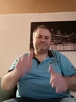 Snapshot of Pourleplasirs chatting on February 7, 2025, 1:25 am Pourleplasirs online show from February 7, 2025, 1:25 am