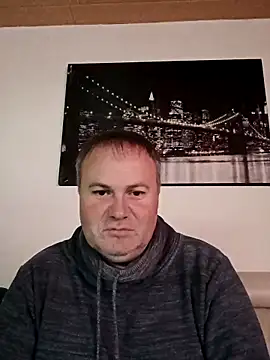 Snapshot of Pourleplasirs chatting on November 19, 2025, 9:59 pm Pourleplasirs online show from November 19, 2025, 9:59 pm