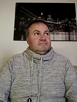 Snapshot of Pourleplasirs chatting on November 21, 2025, 9:36 pm Pourleplasirs online show from November 21, 2025, 9:36 pm