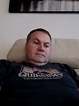 Snapshot of Pourleplasirs chatting on November 11, 2025, 1:17 pm Pourleplasirs online show from November 11, 2025, 1:17 pm