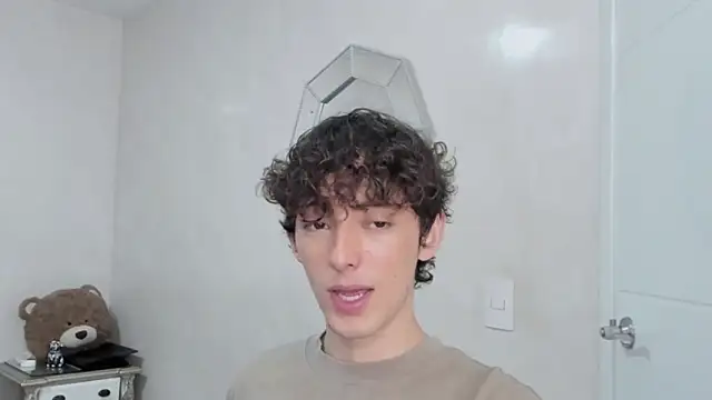 miketwink online show from February 17, 2026, 11:46 pm