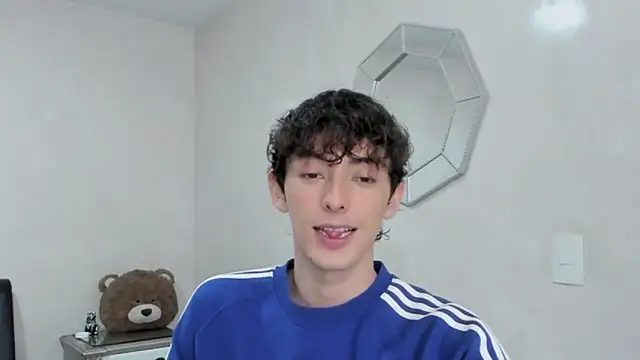 miketwink online show from February 10, 2026, 2:21 am