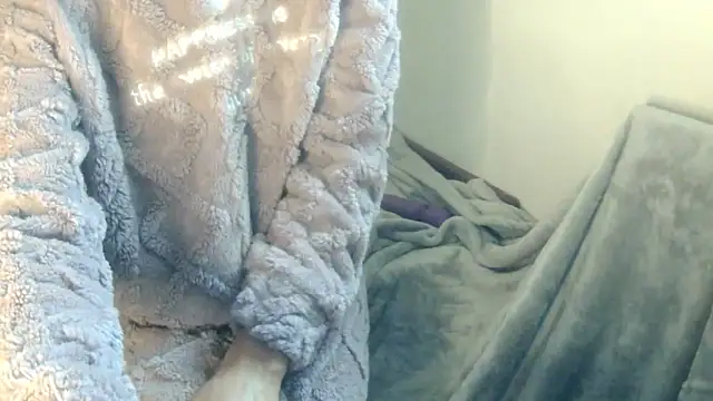 kinkyprincesskyrra online show from February 25, 2026, 8:47 am