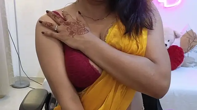 MISS MYRA online show from February 13, 2026, 5:46 pm