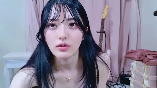 Snapshot of Megu-mimi chatting on July 10, 2026, 3:56 pm Megu-mimi online show from July 10, 2026, 3:56 pm