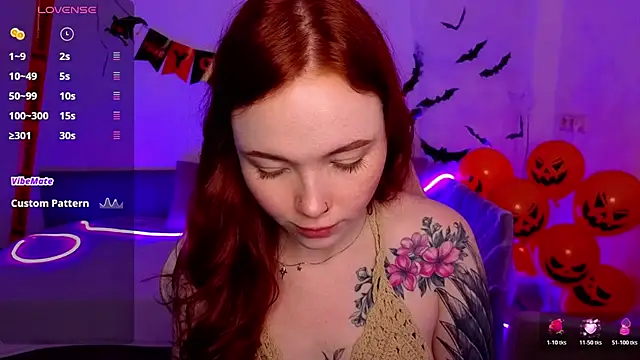 Snapshot of Maya_Light chatting on November 9, 2025, 1:42 am Maya Light online show from November 9, 2025, 1:42 am